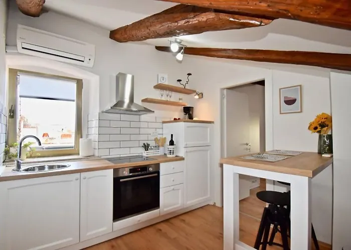 Lejlighed Brand New Centre *