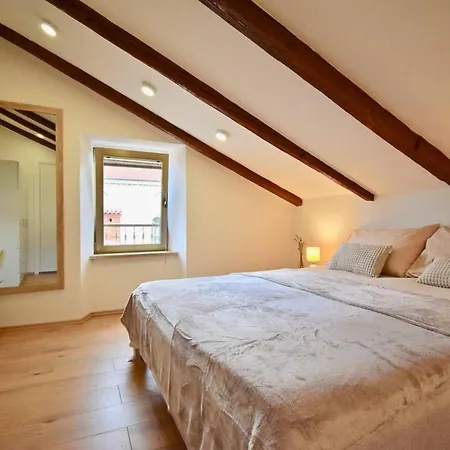 Apartment Brand New Centre