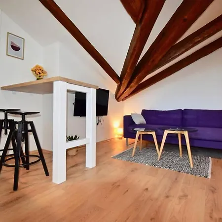 Apartment Brand New Centre