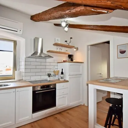 Apartment Brand New Centre *